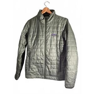 Patagonia Woman's Lightweight Primaloft Quilted Jacket in Sage Green M